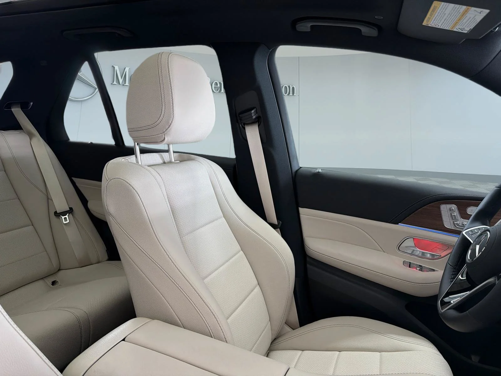 Used 2026 Blue Mercedes-Benz GLE 350 image 32
