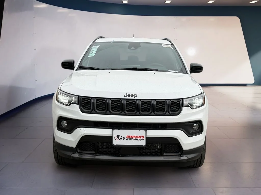 New 2026 White Jeep Latitude image 8
