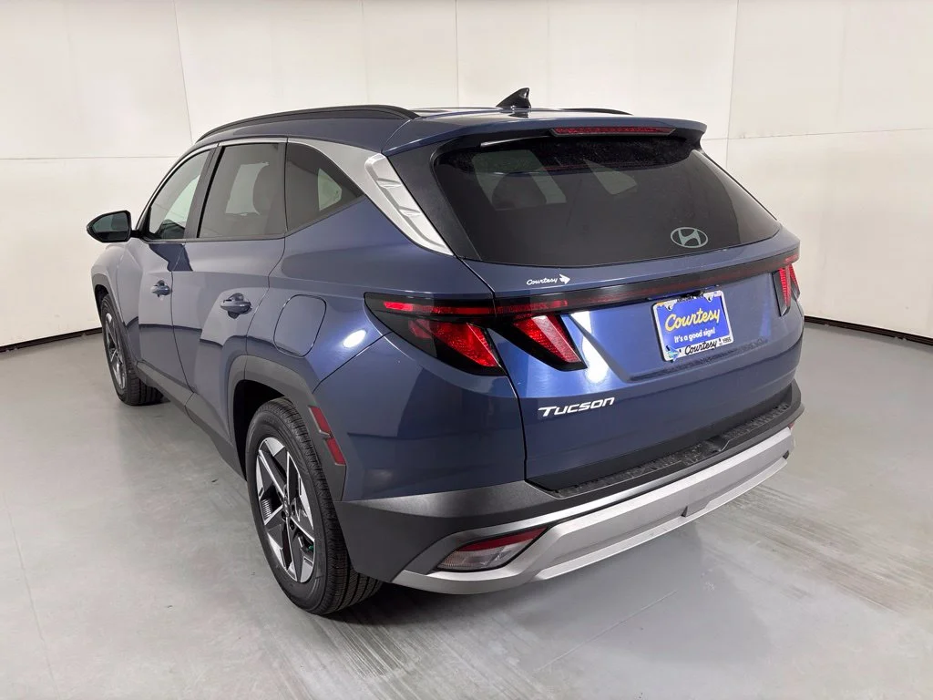 Used 2025 Blue Hyundai SEL image 6