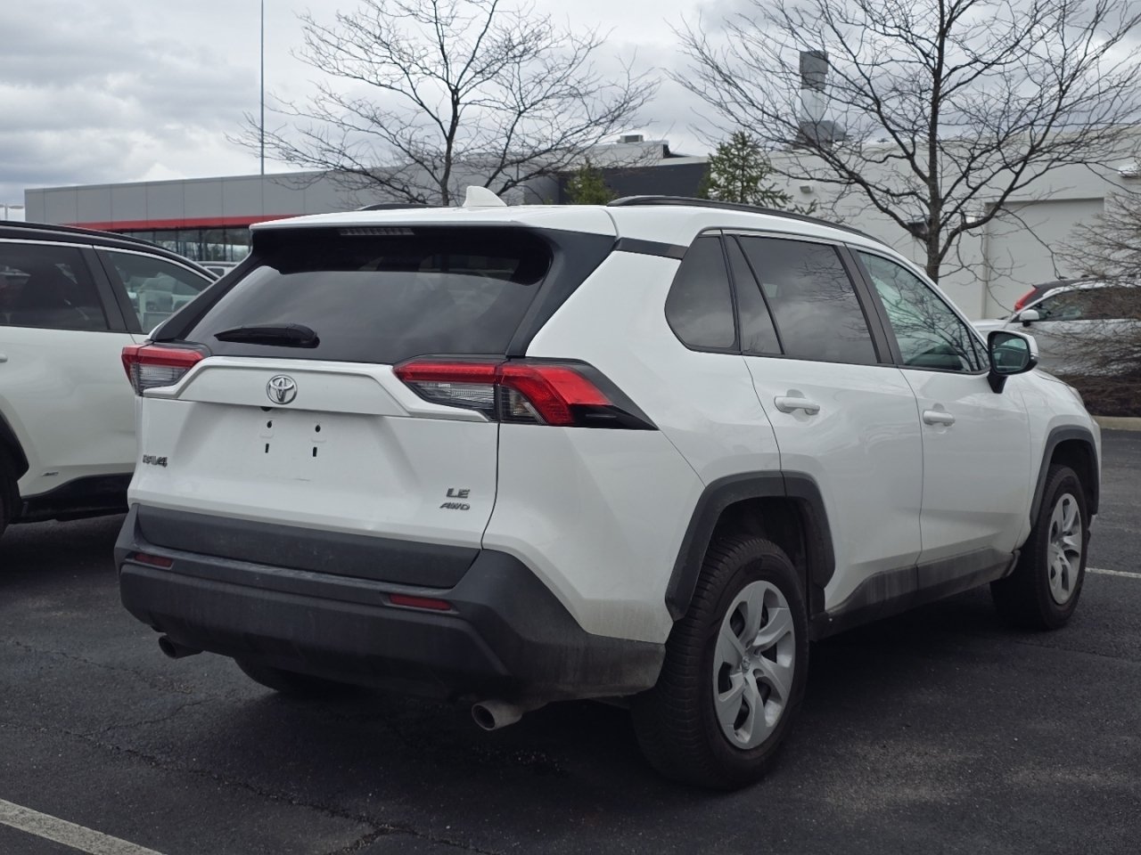 Used 2021 White Toyota LE image 7