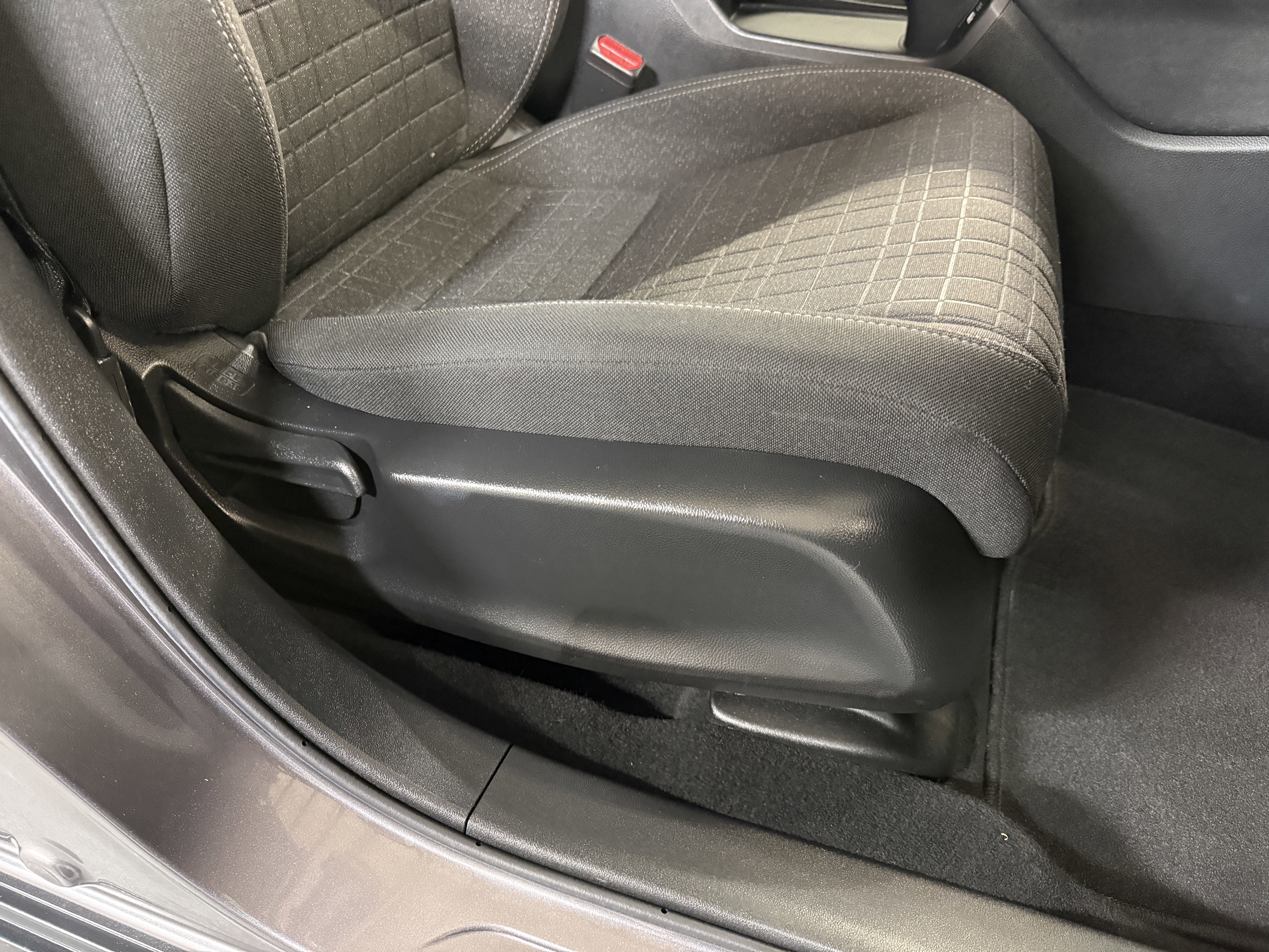 Used 2023 Modern Steel Metallic Honda LX image 23