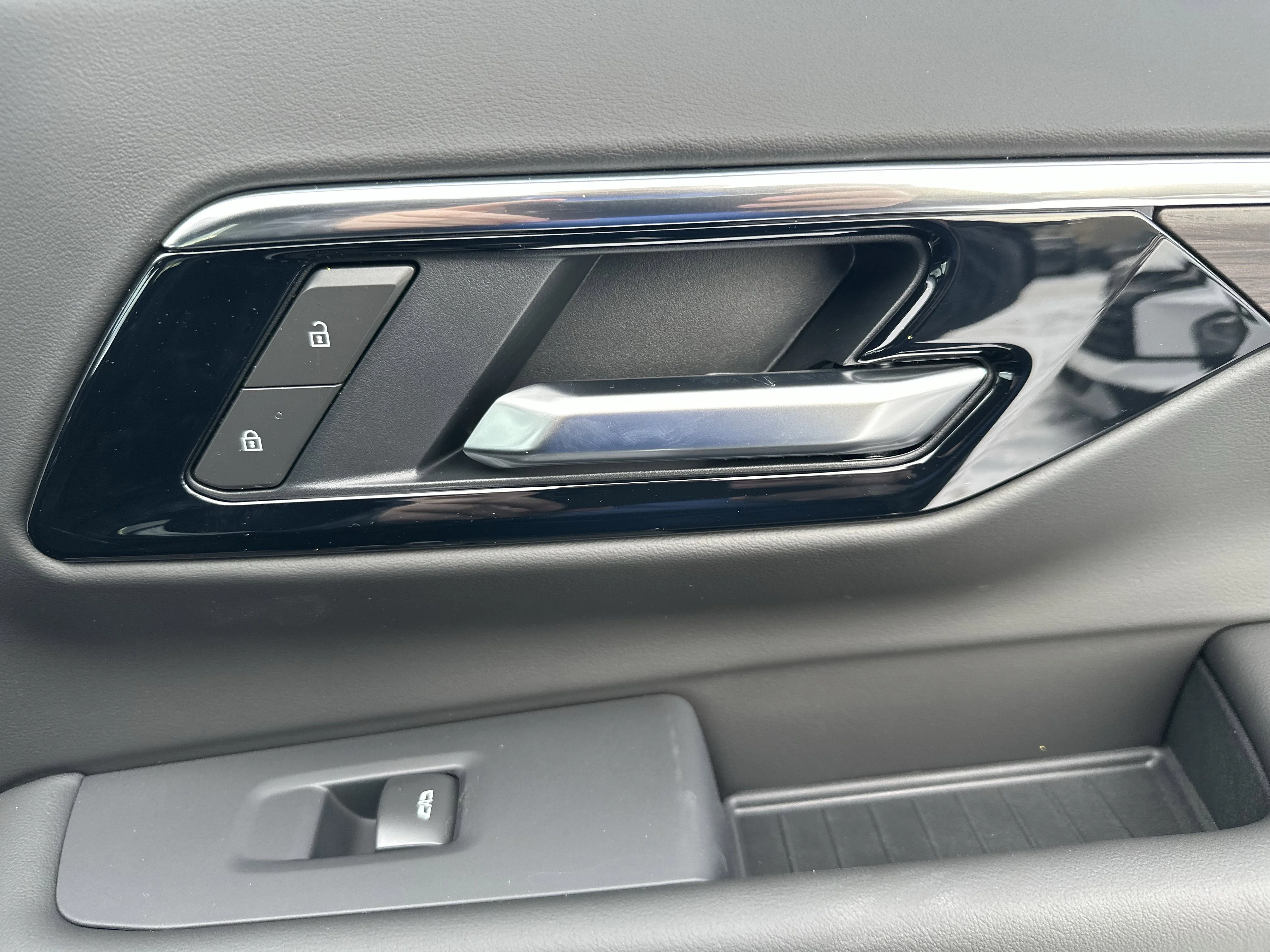 New 2026 Summit White Chevrolet LT image 19