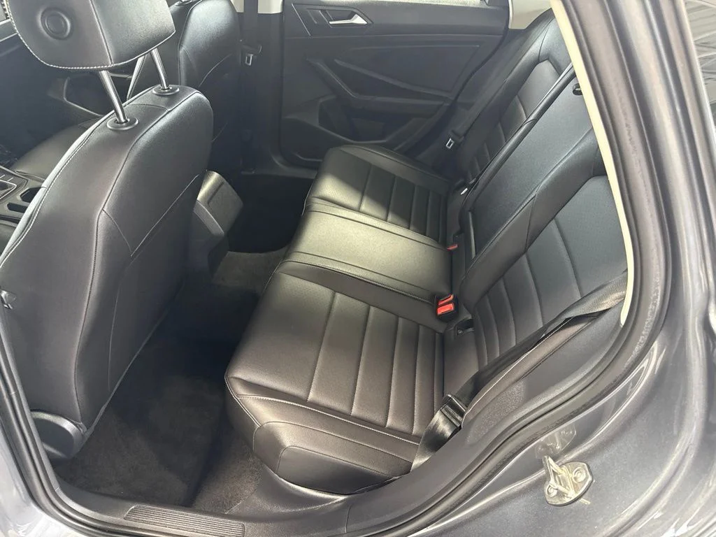 Used 2024 Gray Volkswagen 1.5T SE image 11
