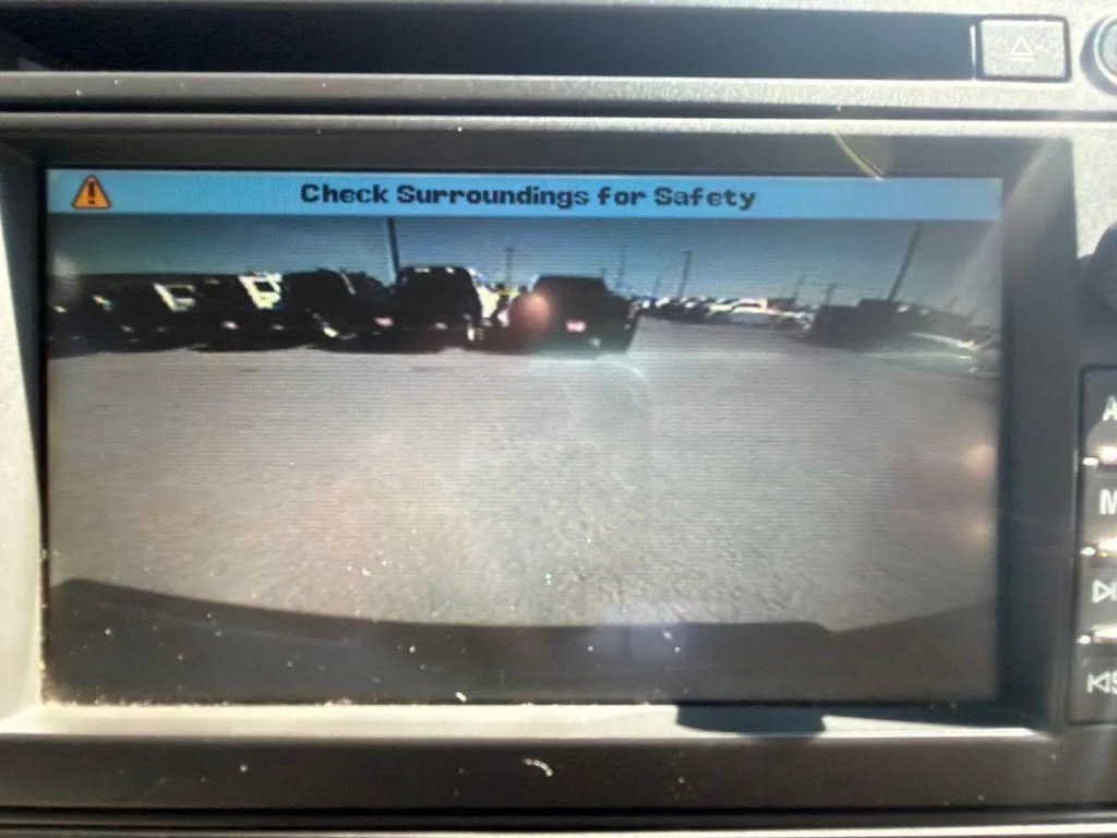 Used 2011 White GMC Denali image 38