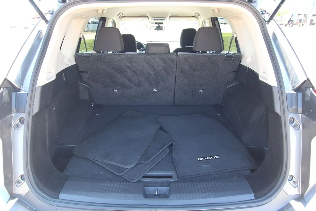 Used 2023 Gray Nissan SV image 12