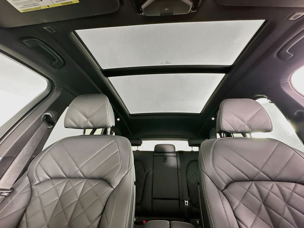 Used 2025 Gray BMW sDrive40i image 22