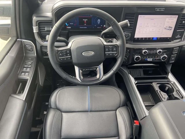 2026 Ford F-250 Super Duty Platinum - Photo 10