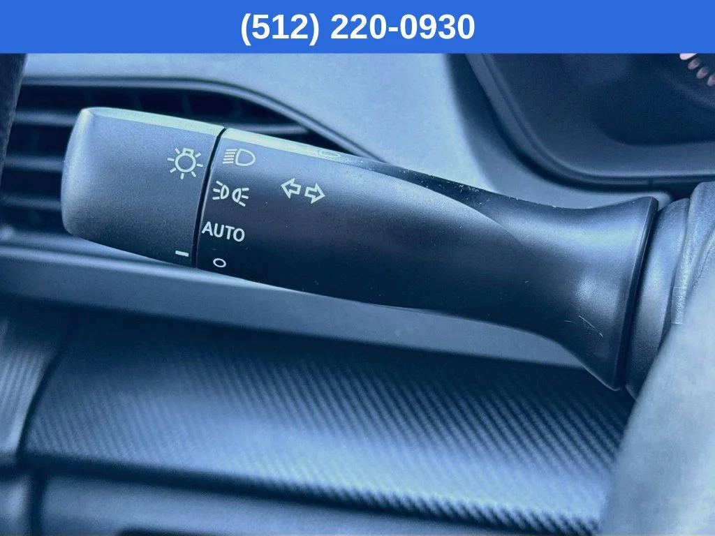 New 2027 CRYSTAL WHITE PEARL Subaru Base image 13