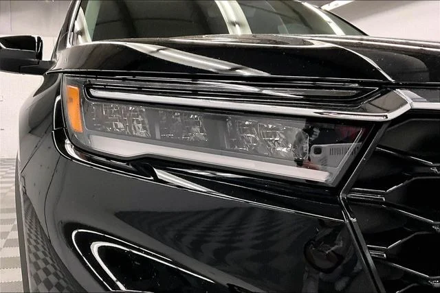 Used 2025 Crystal Black Pearl Honda Touring image 35