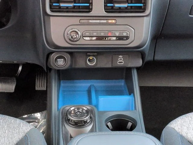 New 2026 Space White Metallic Ford XLT image 19