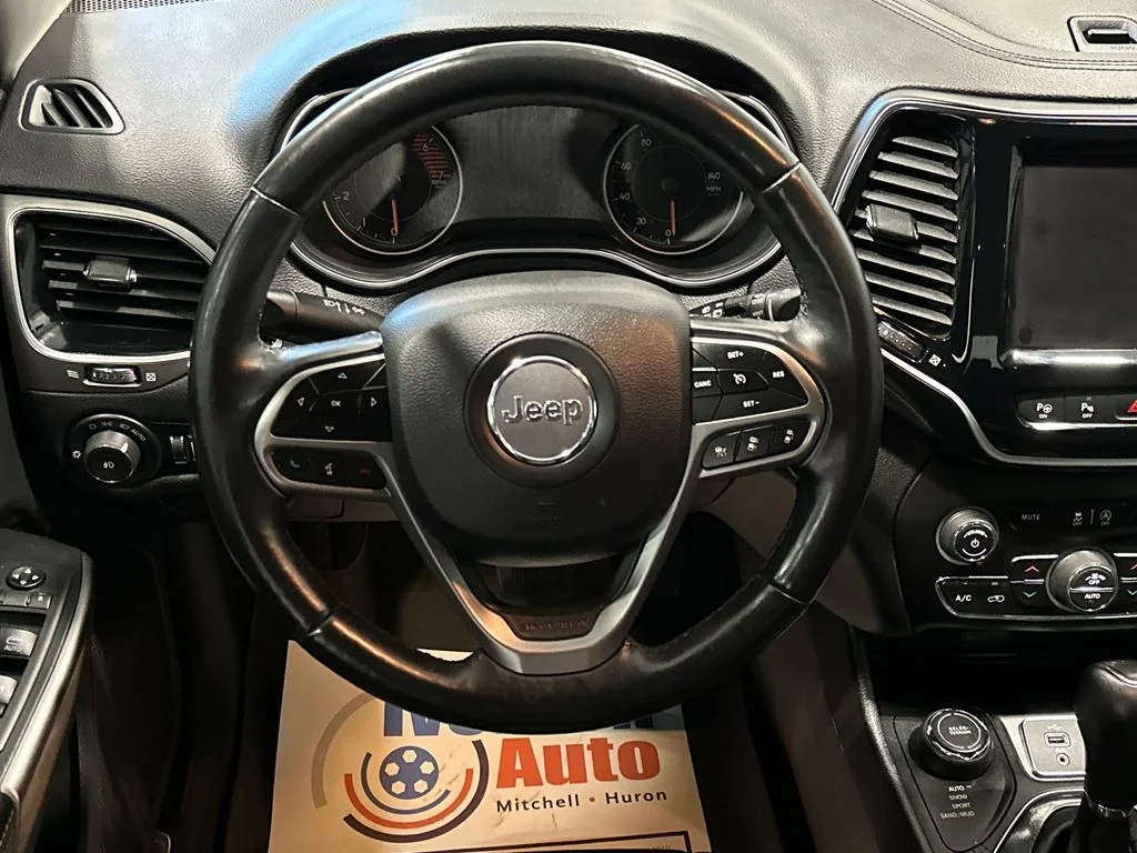Used 2019 Black Jeep Limited image 29