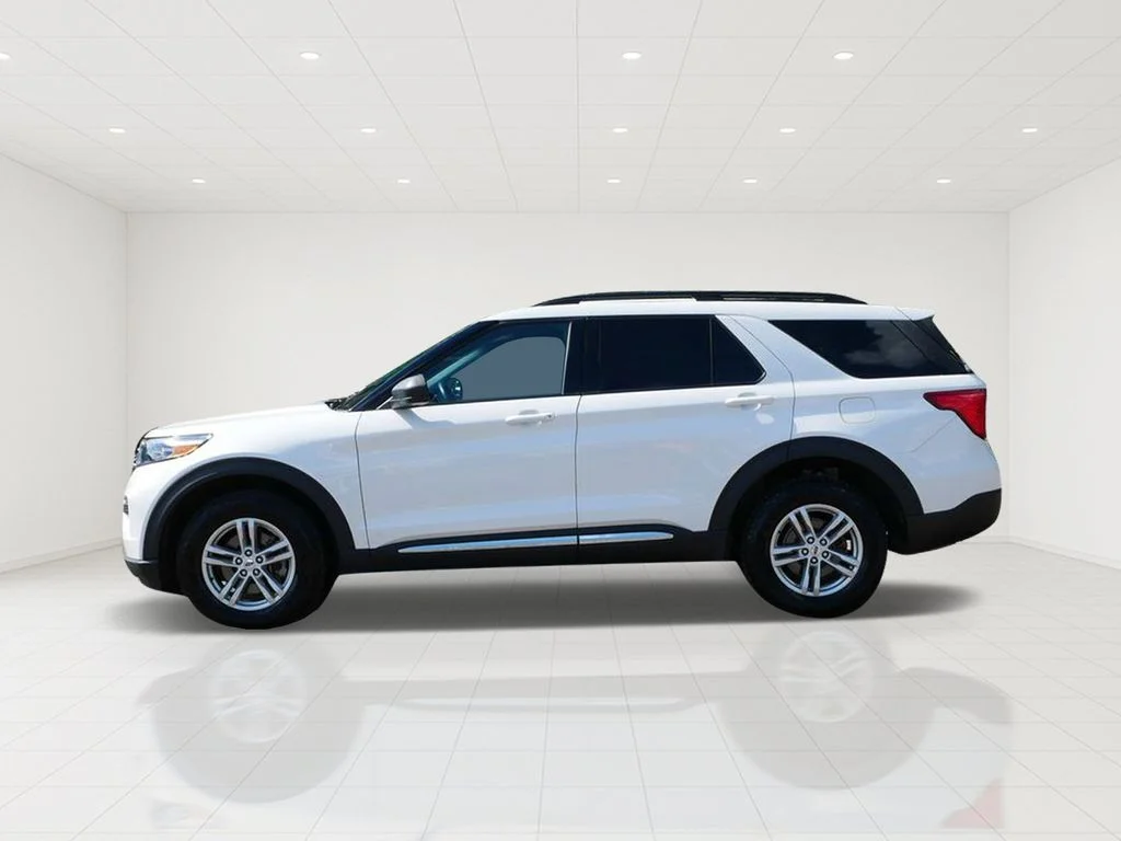 Certified Used 2023 White Ford XLT image 5
