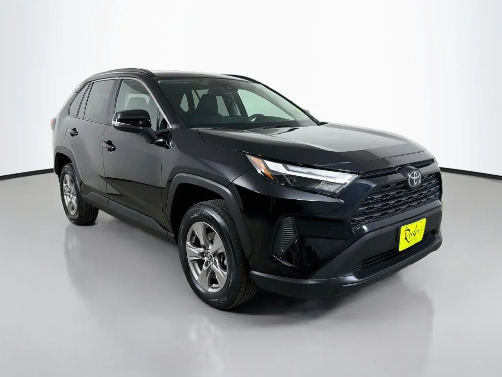 Used 2025 Black Toyota XLE image 4