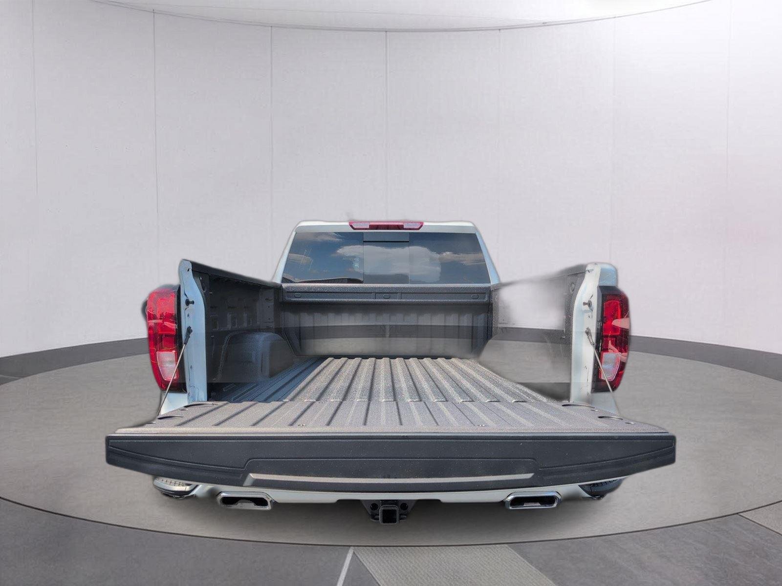 New 2026 Summit White GMC Elevation image 5