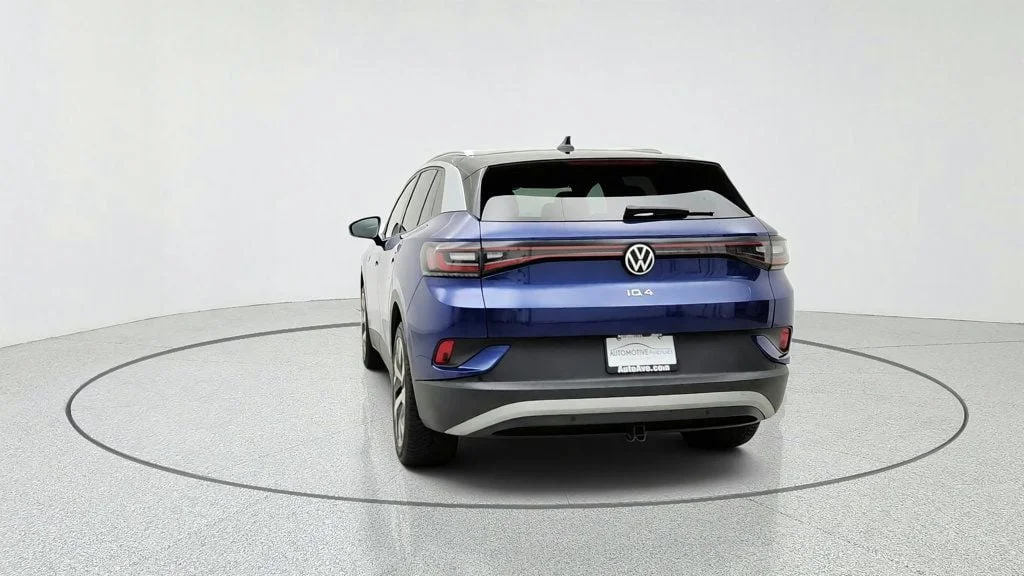 Used 2022 Dusk Blue Metallic/Black Roof Volkswagen Pro S AWD image 6