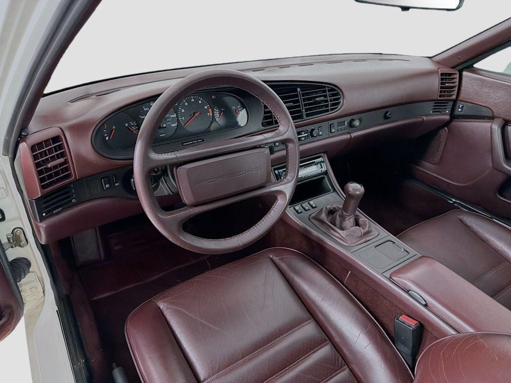 Used 1987 White Porsche  image 4