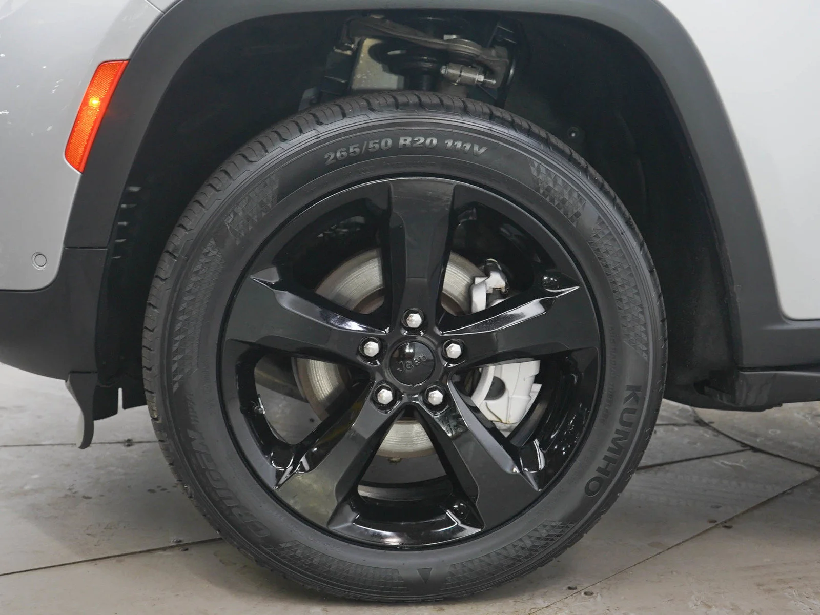 Used 2024 Silver Zynith Jeep Limited image 30