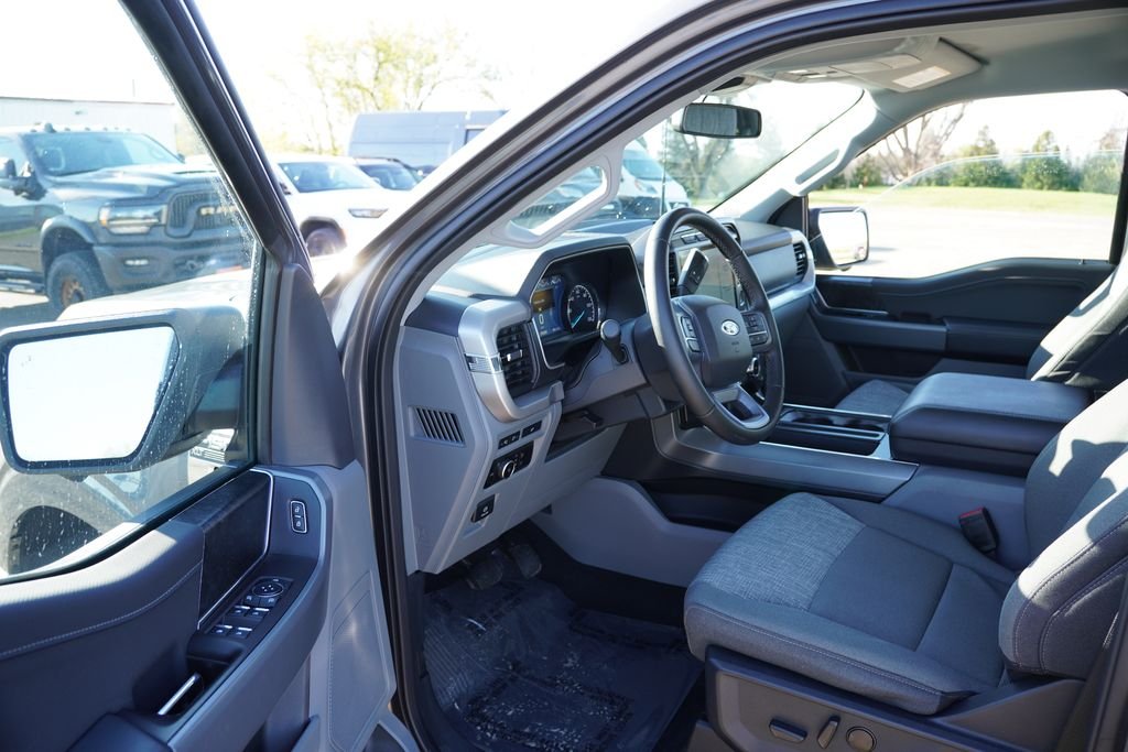 Used 2023 Gray Ford XLT image 15