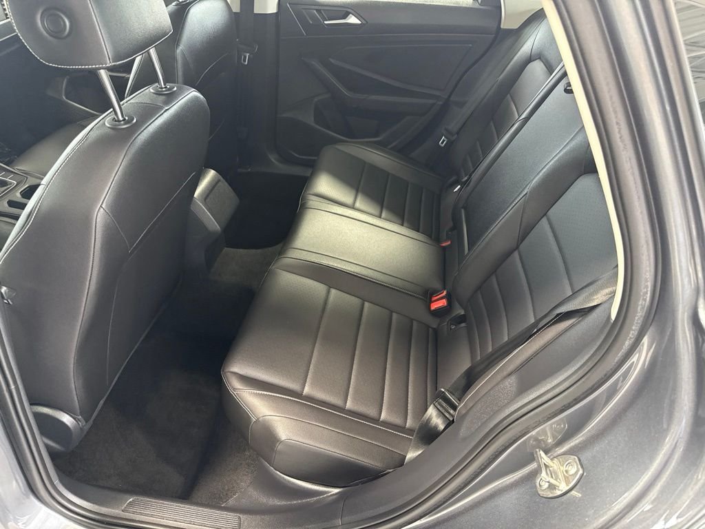 Used 2024 Gray Volkswagen 1.5T SE image 11