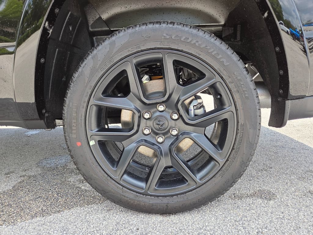 New 2026 Diamond Black Crystal Pearl-Coat Exterior Paint RAM Laramie image 20