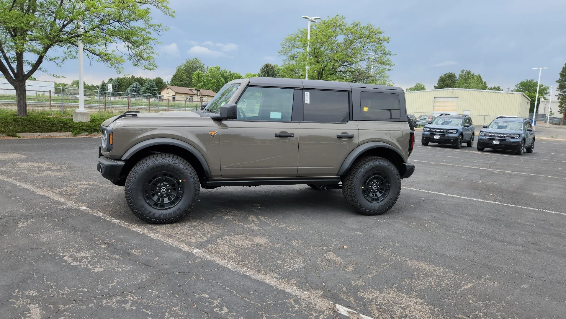 New 2026 Marsh Gray Ford Badlands image 5