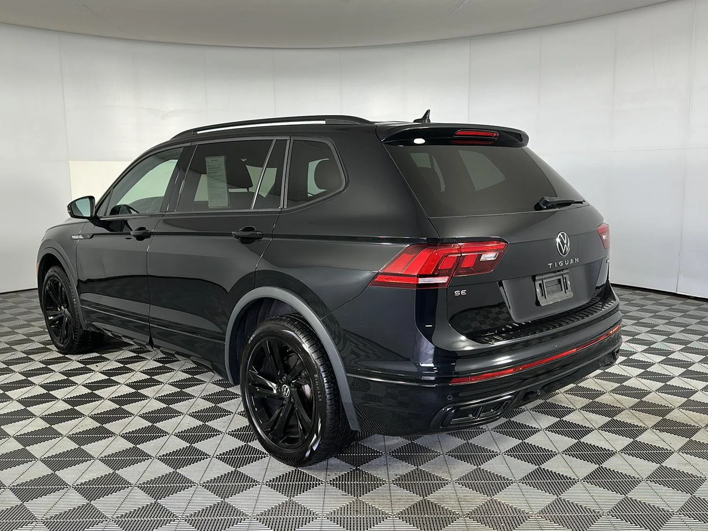 Used 2024 Deep Black Pearl Volkswagen SE R-Line Black image 24