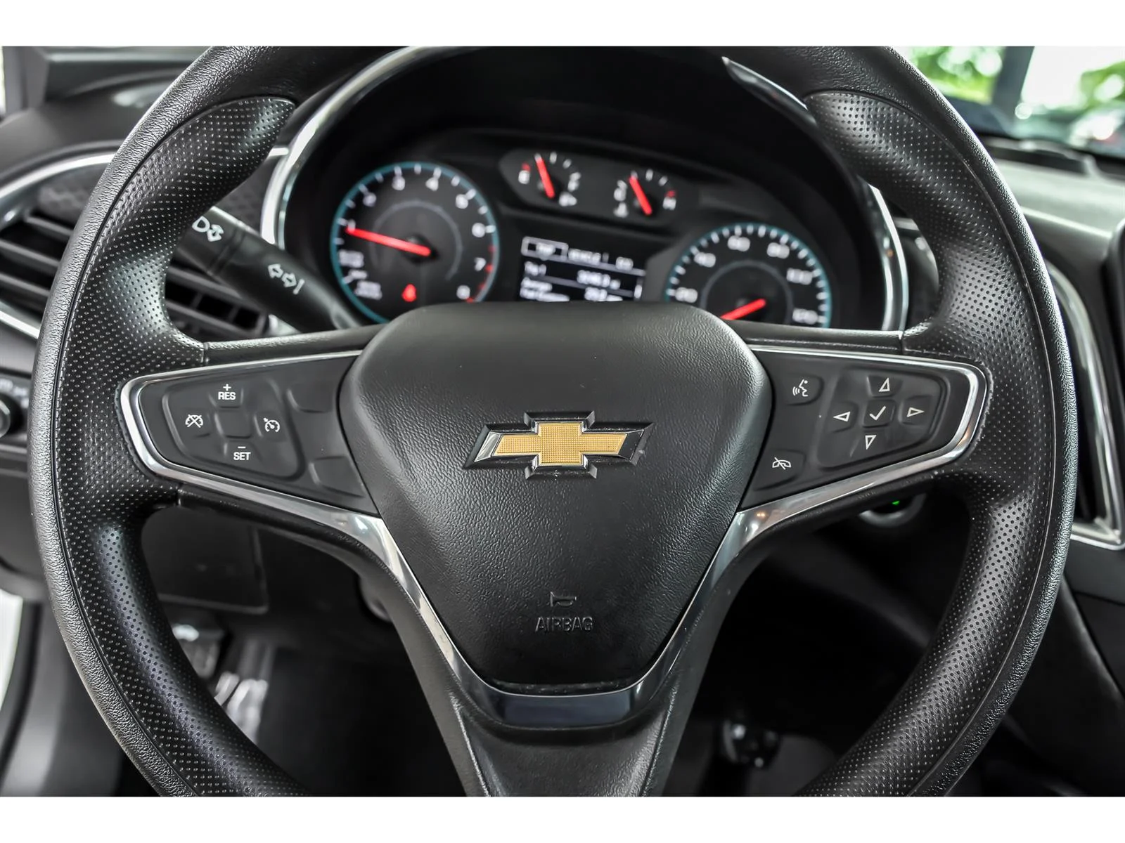 Used 2020 White Chevrolet LT image 17