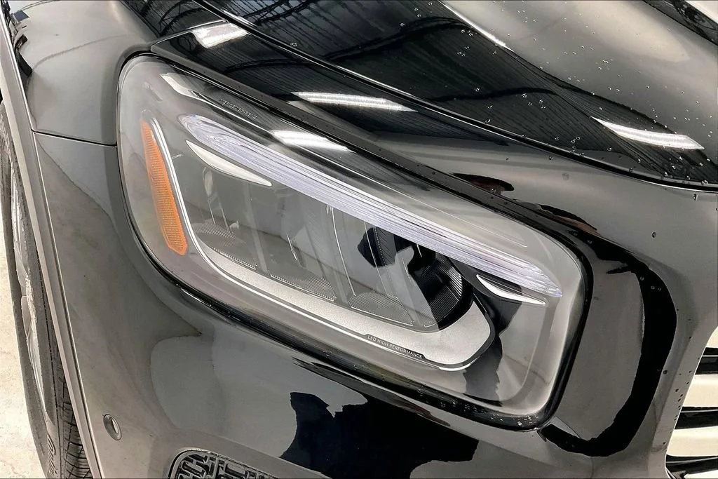 New 2026 Night Black Mercedes-Benz GLB 250 image 25
