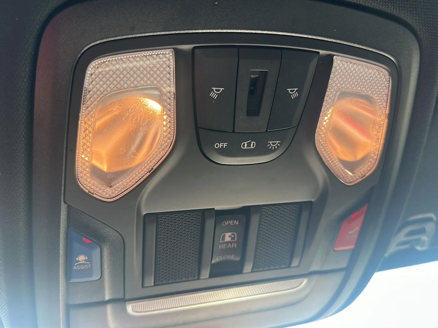 Used 2022 Diamond Black Ram Big Horn image 26