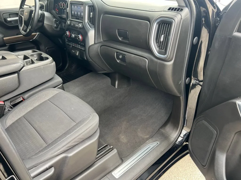 Used 2021 Black Chevrolet LT image 24