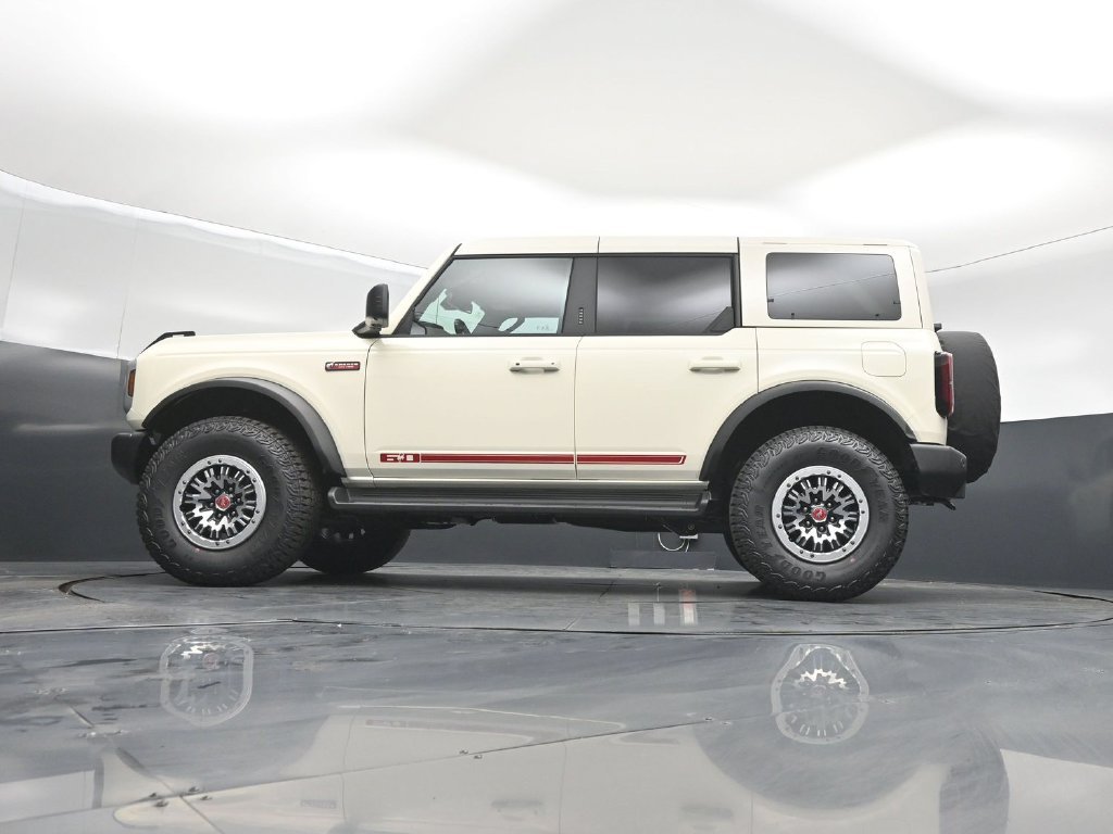 New 2026 White Ford Outer Banks image 7