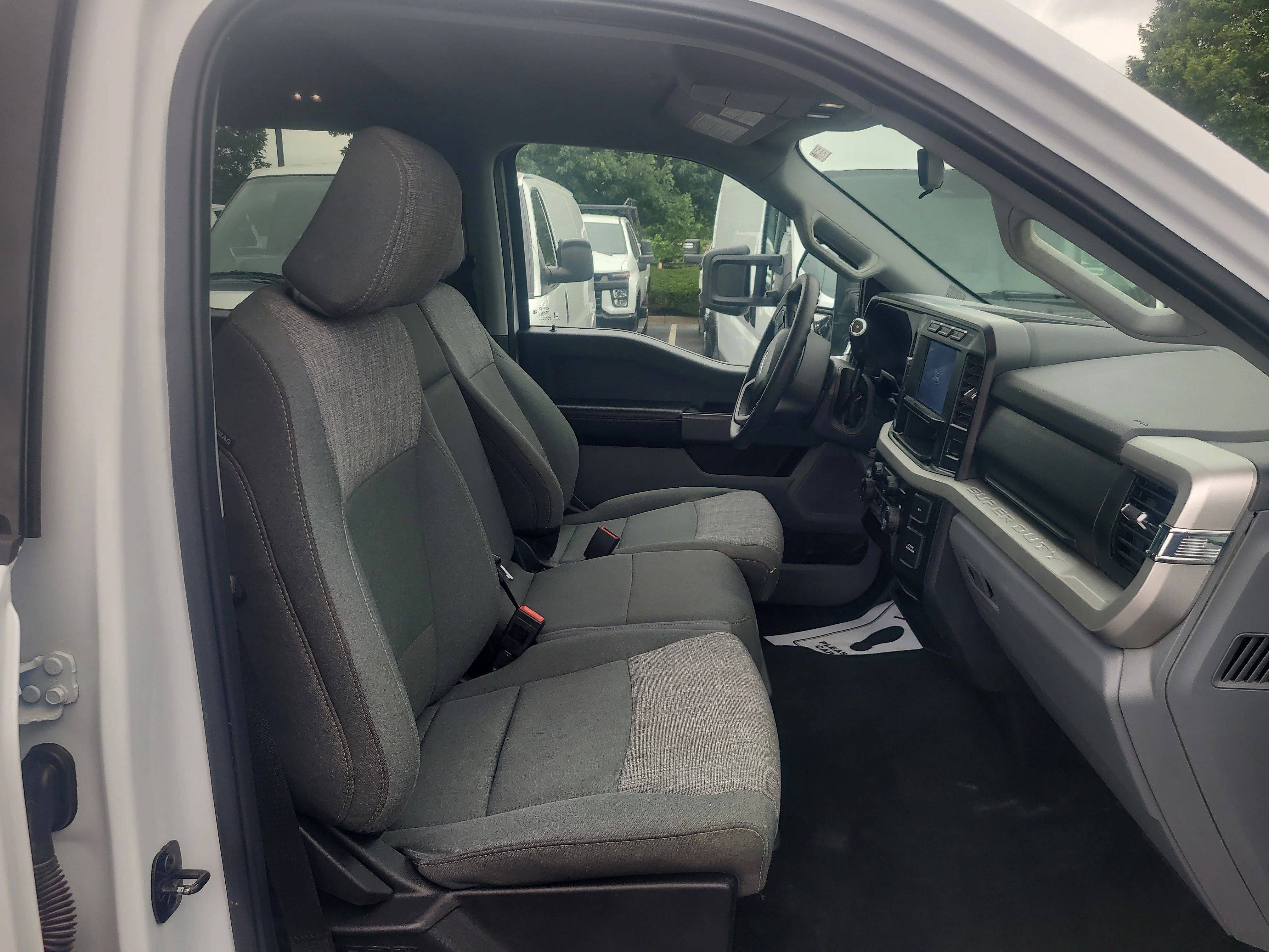 Used 2024 Oxford White Ford XLT image 12
