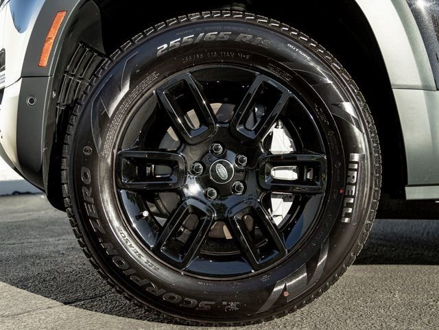 New 2025 Santorini Black Land Rover S image 11