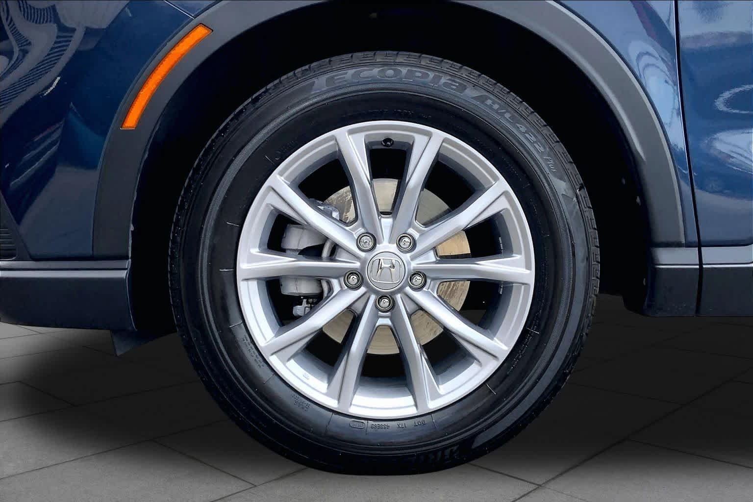 Used 2025 Canyon River Blue Metallic Honda EX image 11