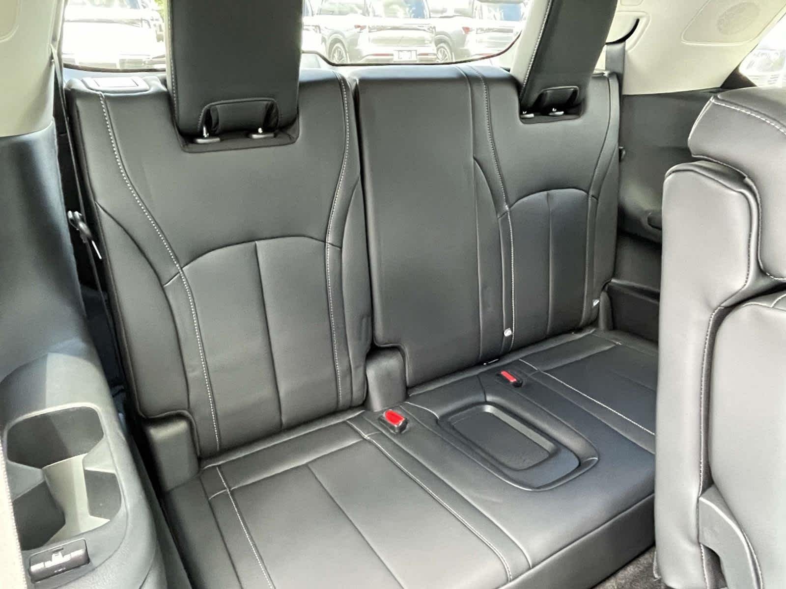 New 2027 Mineral Black INFINITI LUXE image 21