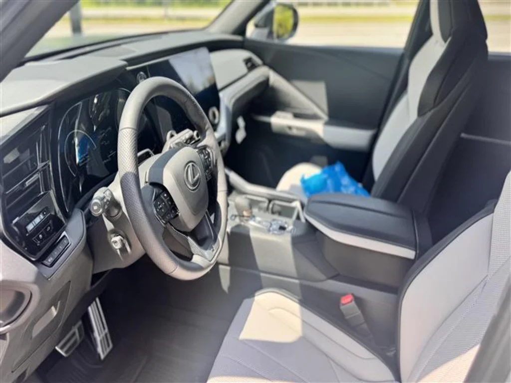2025 Lexus TX 500h F-Sport - Photo 13