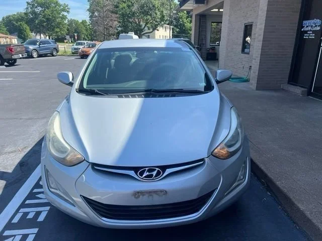 Used 2014 Hyundai Elantra SE with VIN 5NPDH4AE1EH490017 for sale in St. Louis, MO