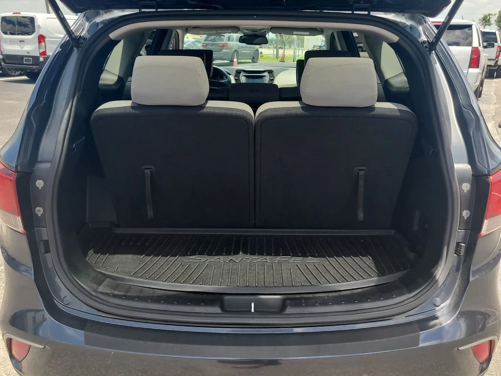Certified Used 2017 Blue Hyundai SE image 7