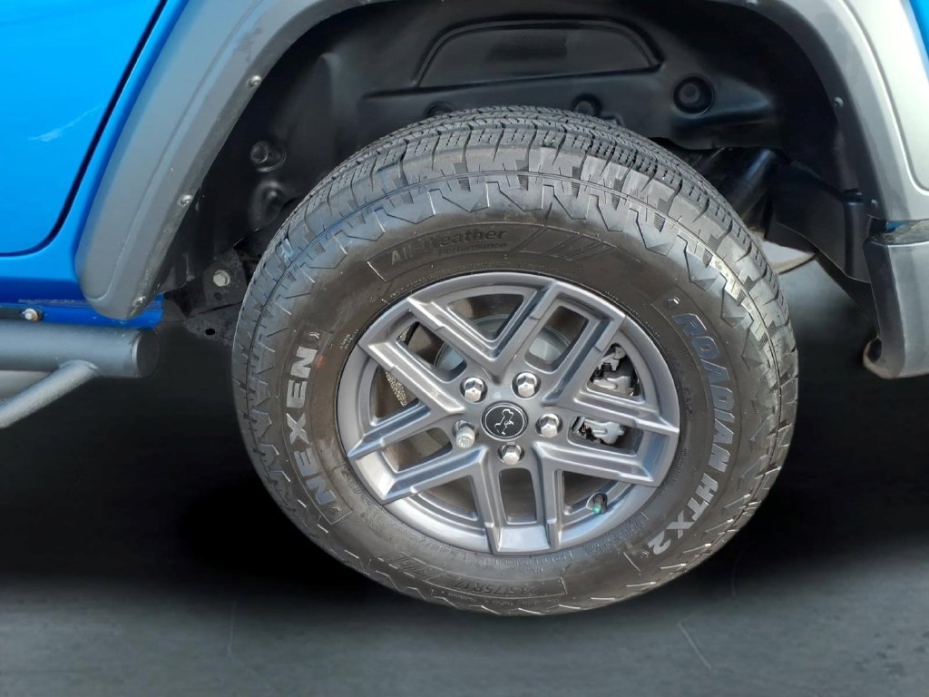 Used 2024 Blue Jeep Sport S image 13