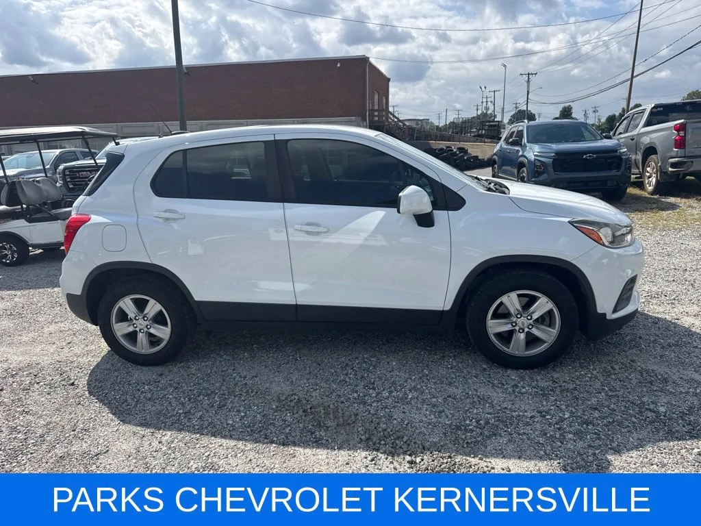 Used 2020 SUMMIT WHITE Chevrolet LS image 2