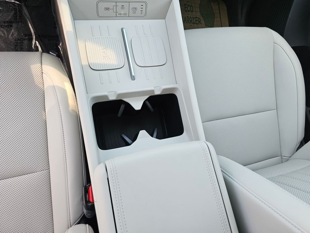 New 2026 White Hyundai SEL image 29
