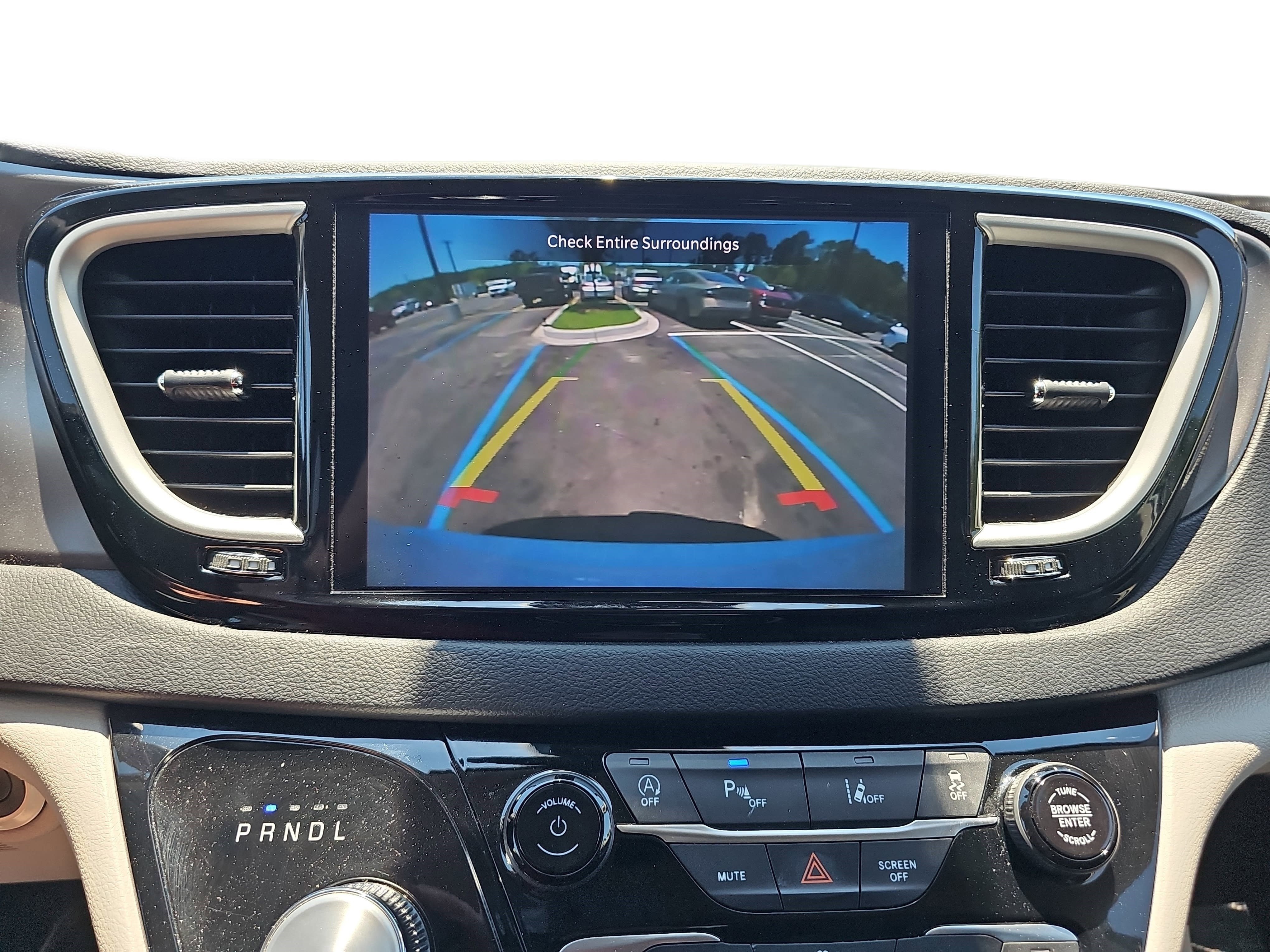 Used 2023 Bright White Clearcoat Chrysler Touring L image 18