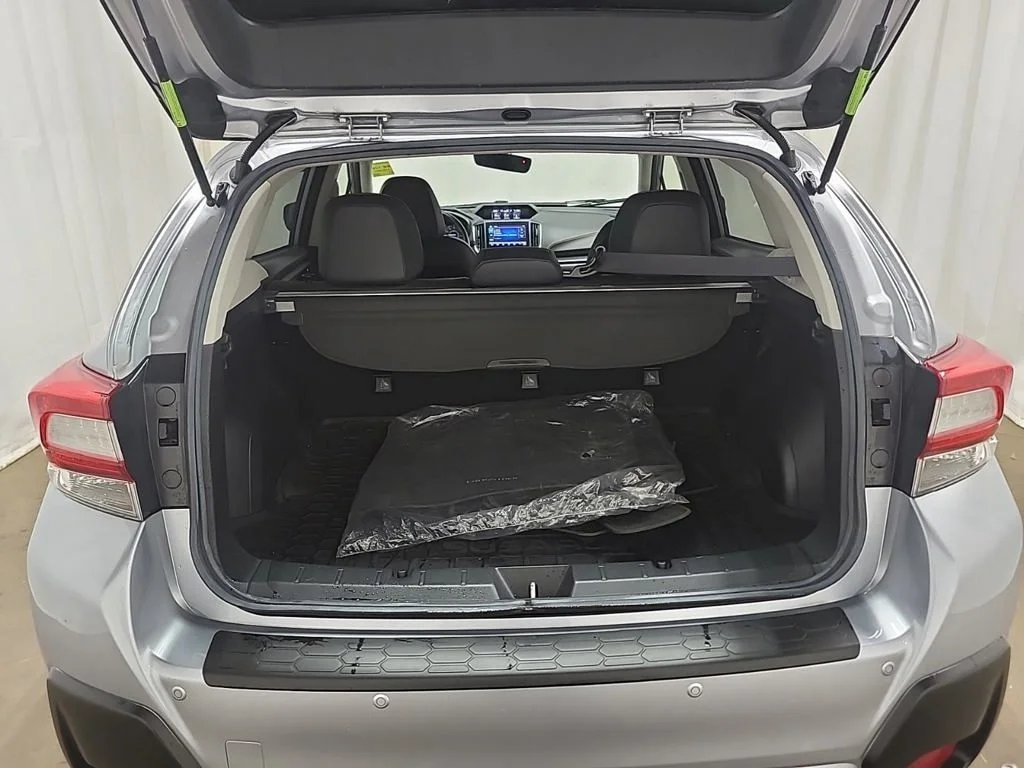Used 2019 Silver Subaru 2.0i Limited image 5