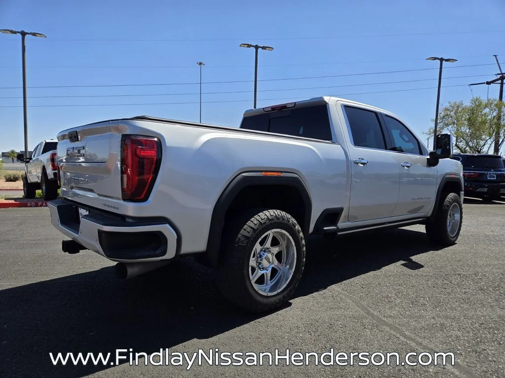 Used 2021 Silver GMC Denali image 6