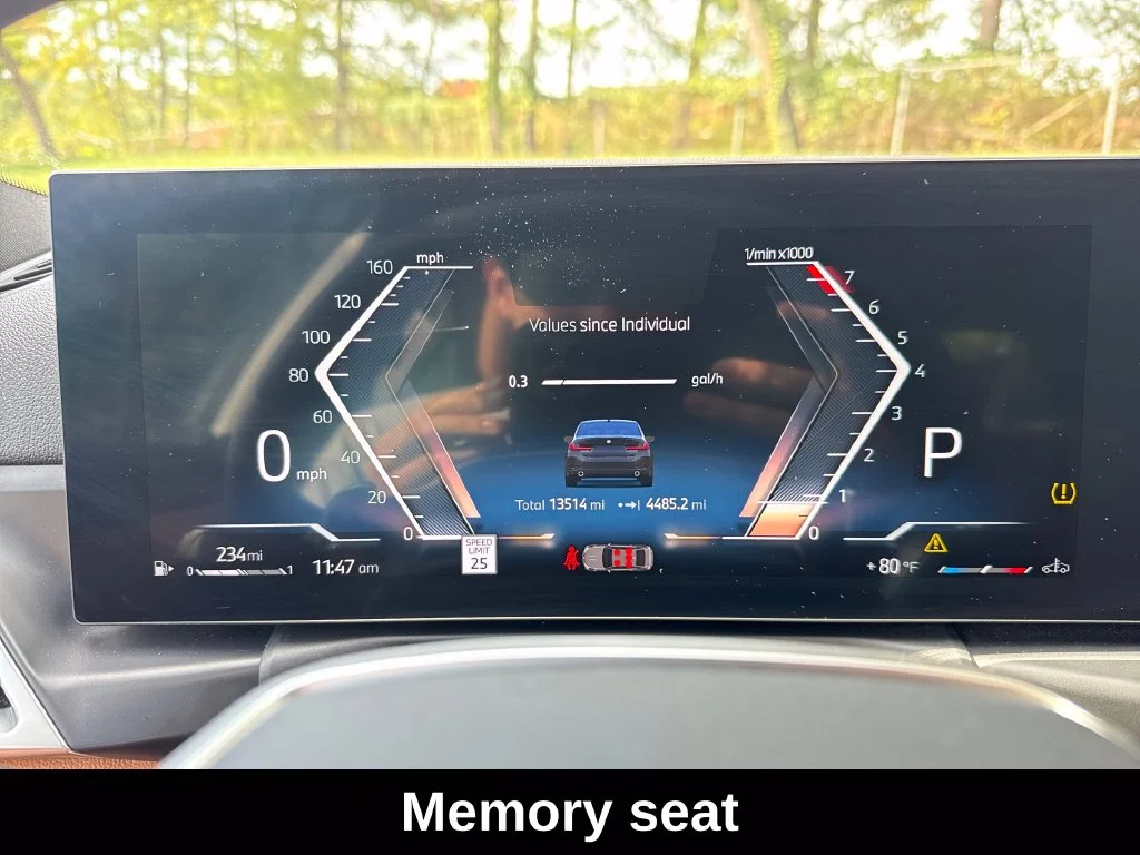 2025 BMW 3 Series 330i - Photo 17