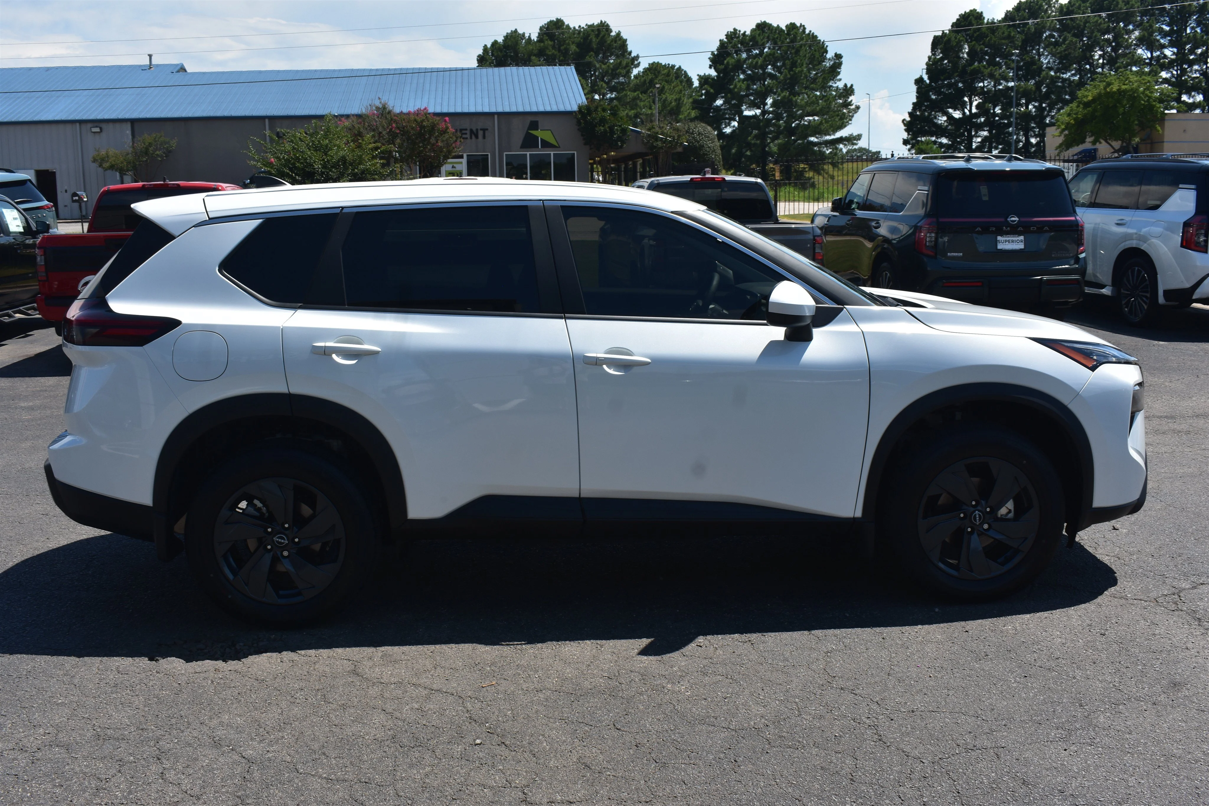 New 2026 Everest White Pearl Tricoat Nissan SV image 4