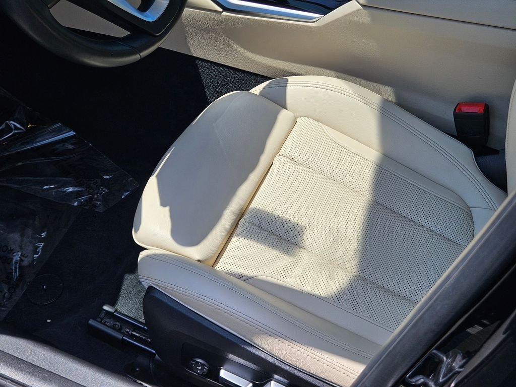 Certified Used 2023 Jet Black BMW 330i xDrive image 29