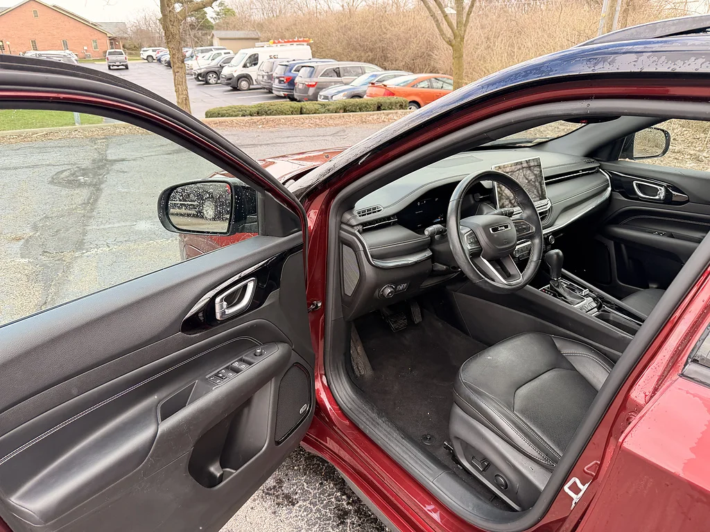 Used 2022 Velvet Red Pearl Coat Jeep High Altitude image 11