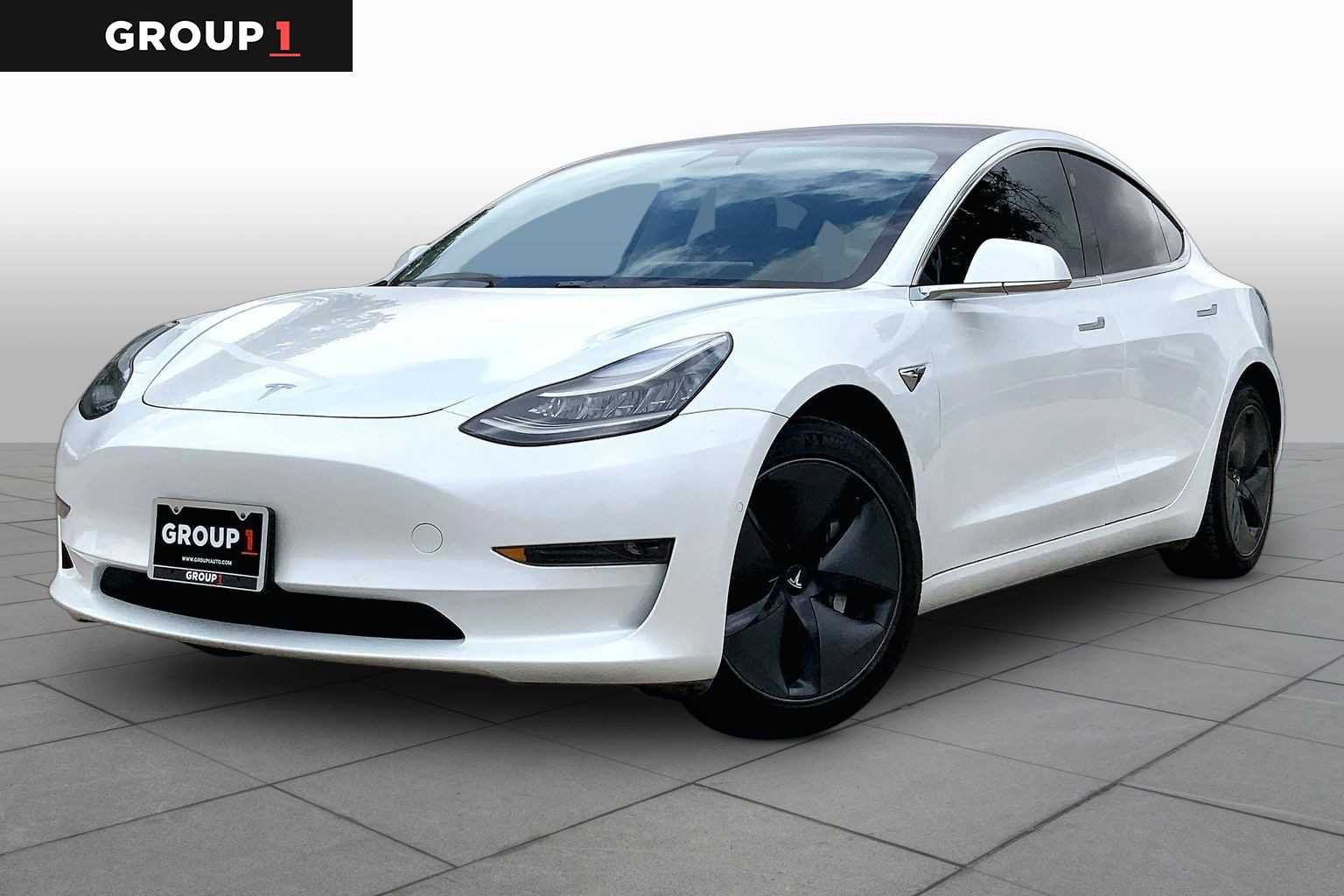 2020 Tesla Model 3 Standard Range Plus's photo