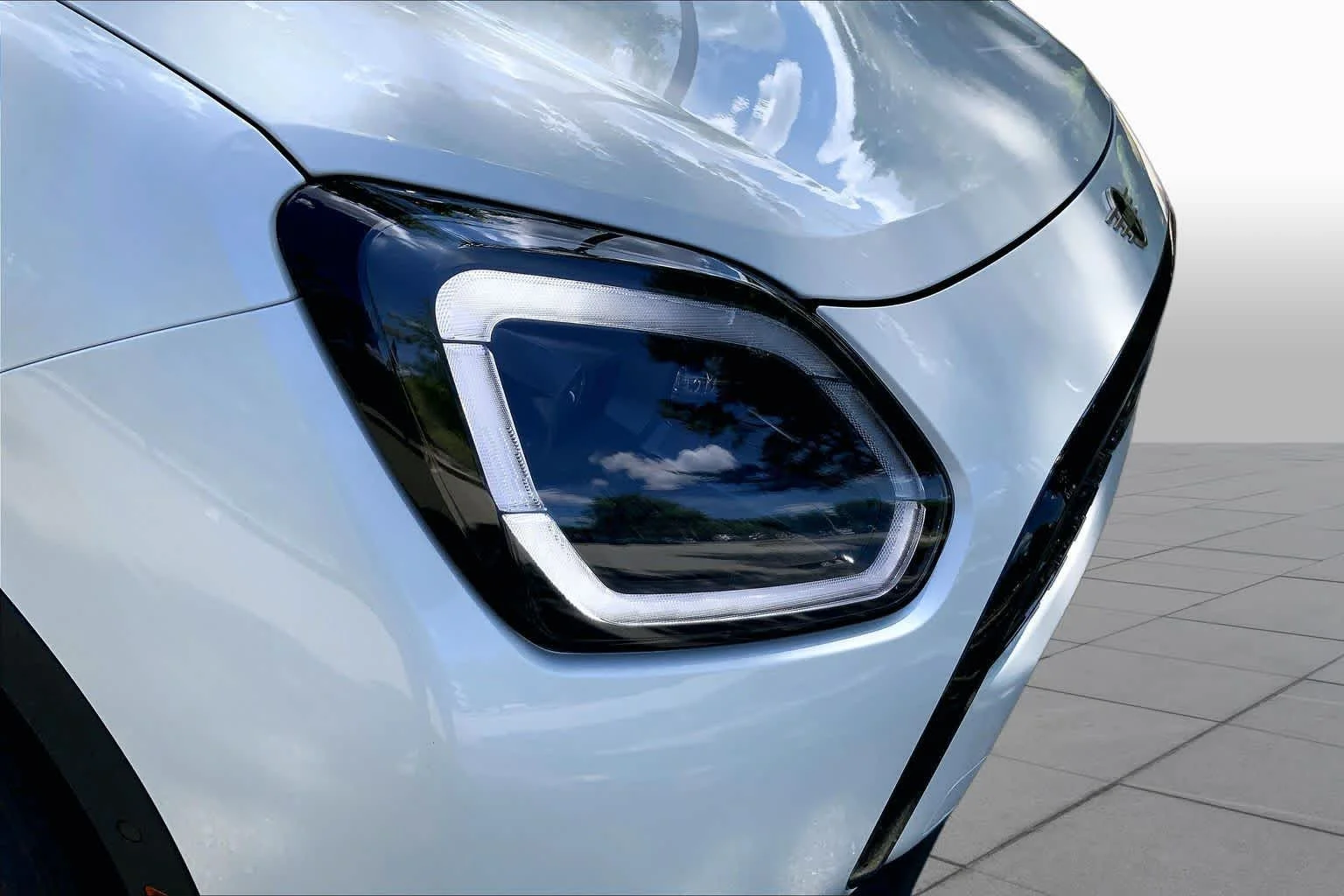 New 2027 Nanuq White Metallic MINI Signature Plus image 13